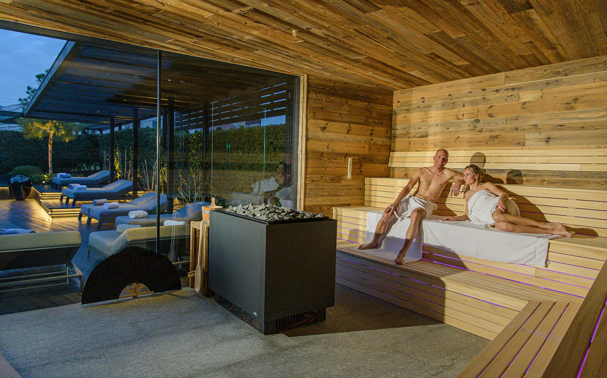 impressionen-tirolensis-outdoor-finnische-sauna